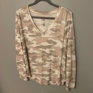 Long-sleeve, mauve pink & cream size XL camo T-shirt - so soft!